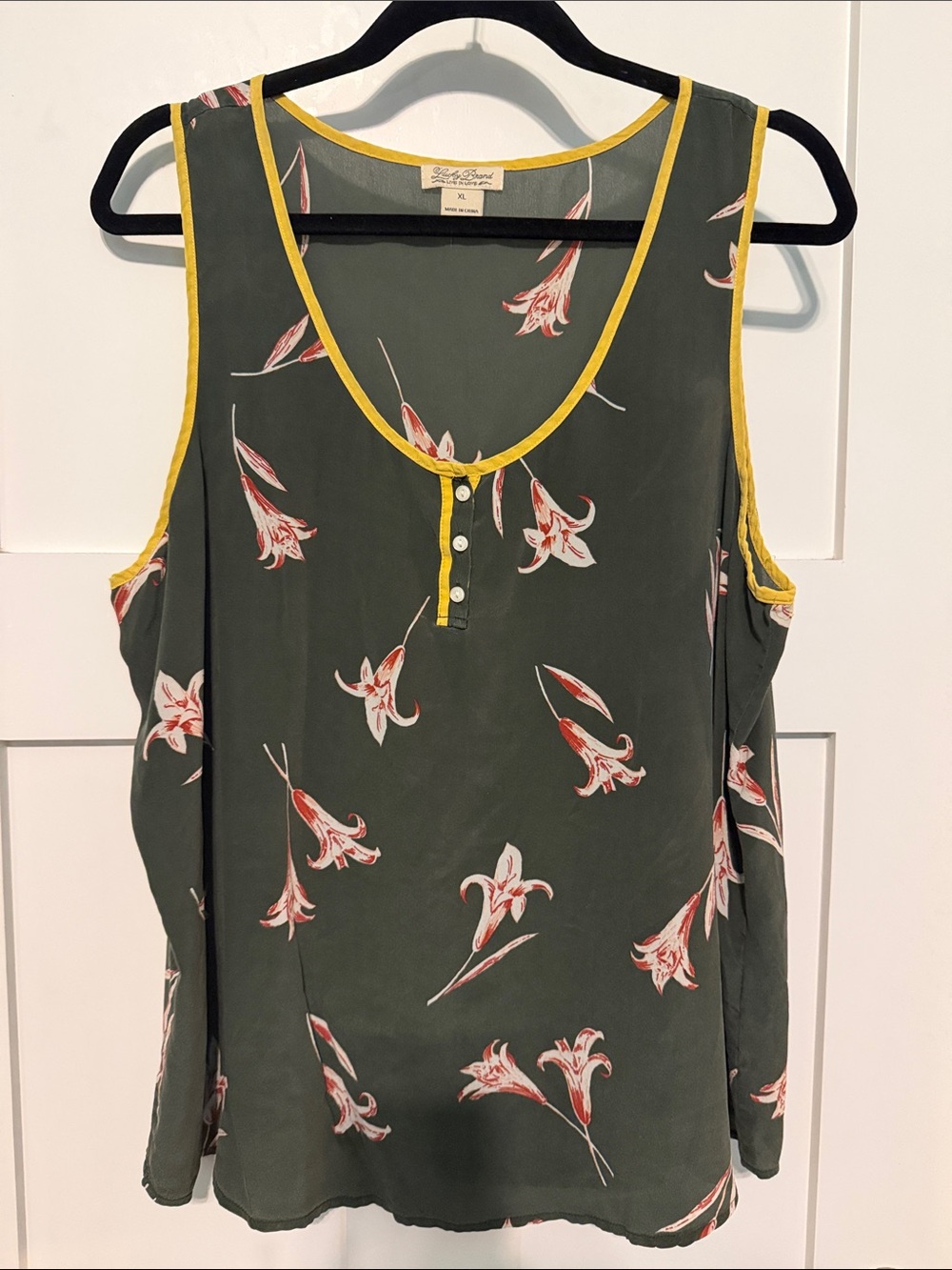Lucky Brand 100% Silk Olive Floral Henley Tank with Yellow Trim